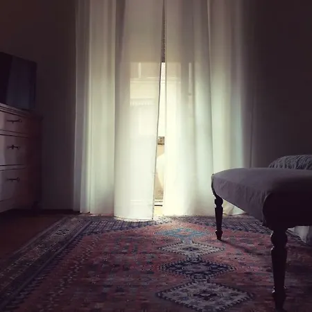 Molano's House Bed and Breakfast *
